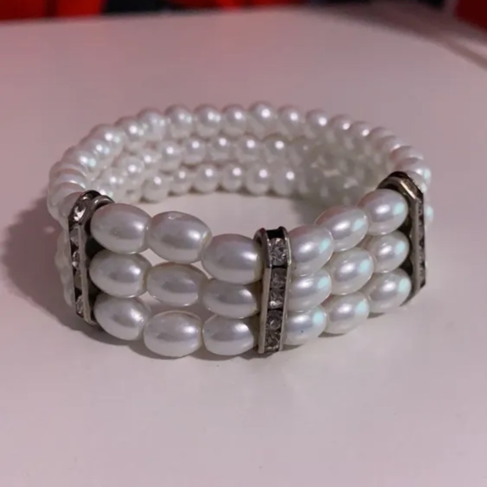 White Pearl Royal Prom/Wedding Bracelet